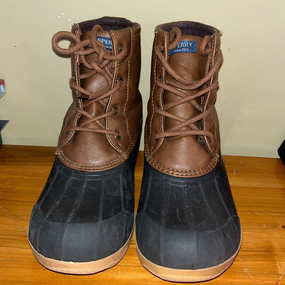 Sperry Port Boot Boys size 6M